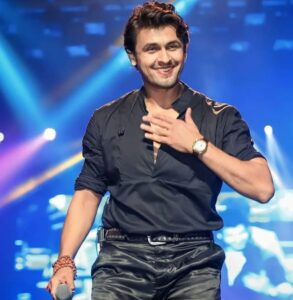 Read more about the article সোনু ‘‌প্রেত’‌ নিগমকে খোলা চিঠি