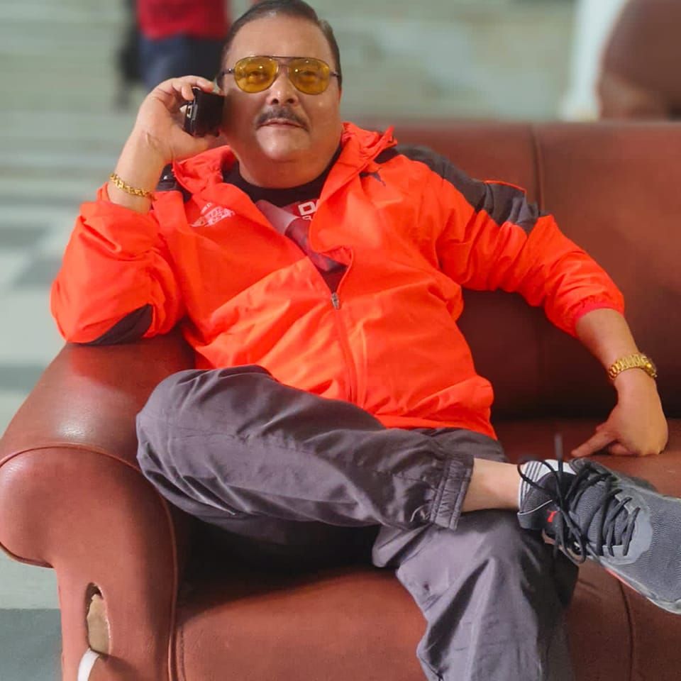 You are currently viewing মন্ত্রিত্ব লাগে না, মদন এমনিই ‘‌কালারফুল বয়’‌